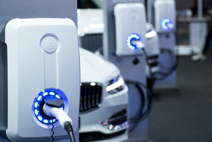 Is moving the ban on new petrol and diesel cars to 2035 a good idea?